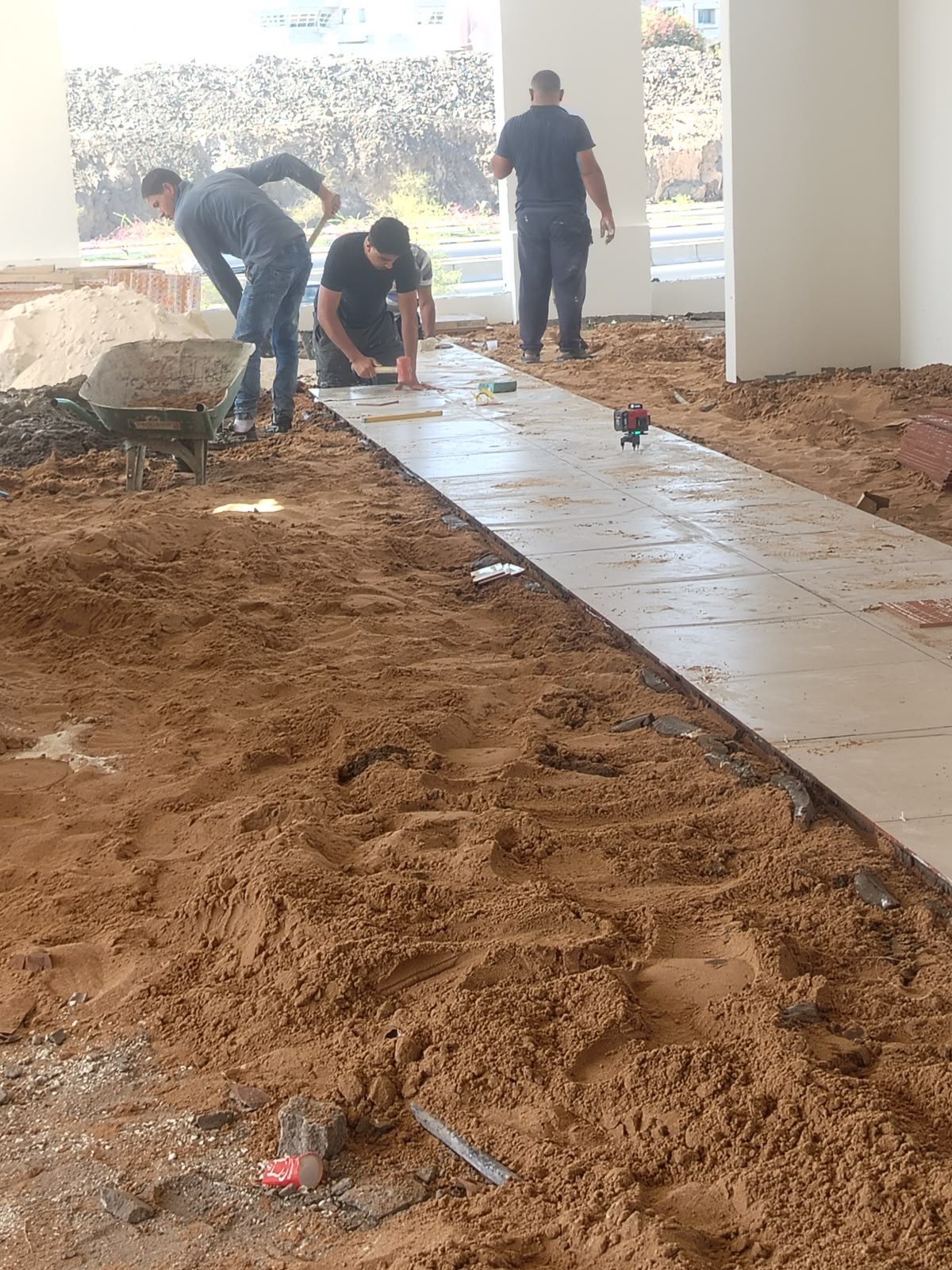 تركيب البلاط بالمدينة المنورة